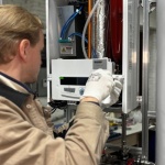 Ciepło spod stóp: zainstaluj elektryczne ogrzewanie podłogowe we własnym zakresie – prosto i bez stresu