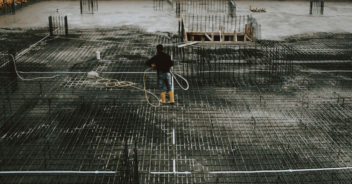 Od ław po płytę: który fundament najlepiej sprawdzi się pod dom jednorodzinny?