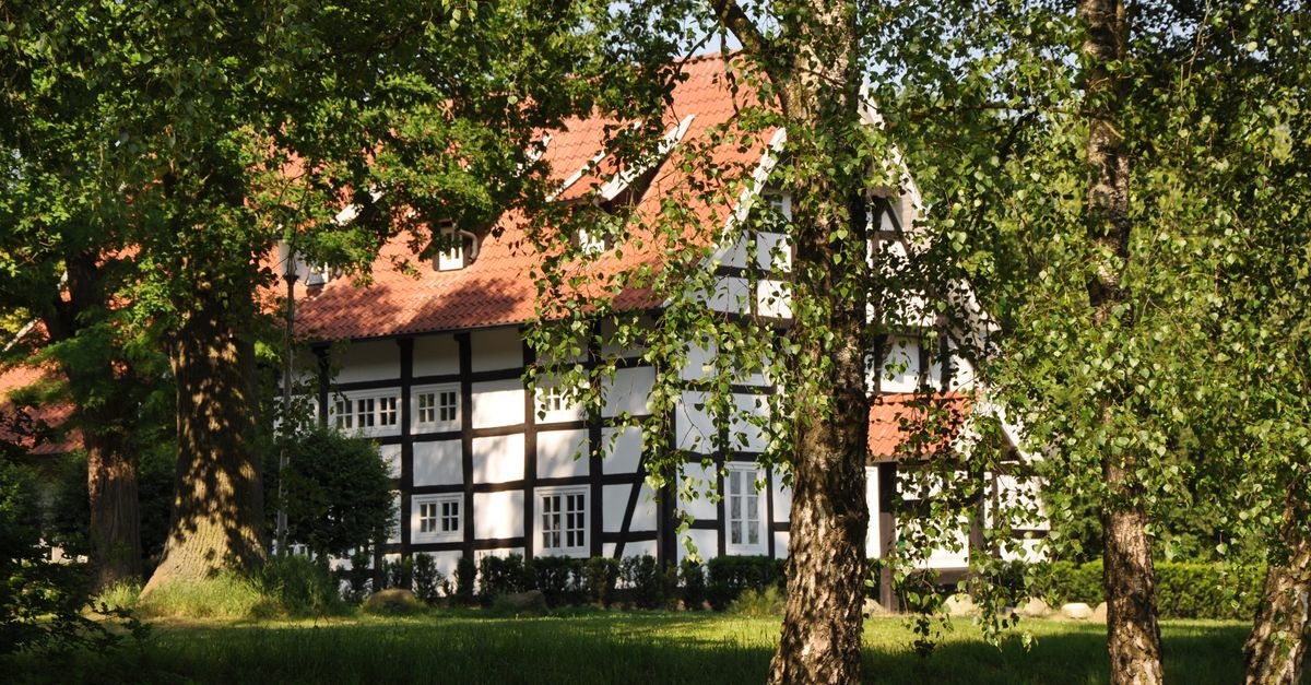 Małe formy, wielki efekt: sprytny plan architektury ogrodowej krok po kroku